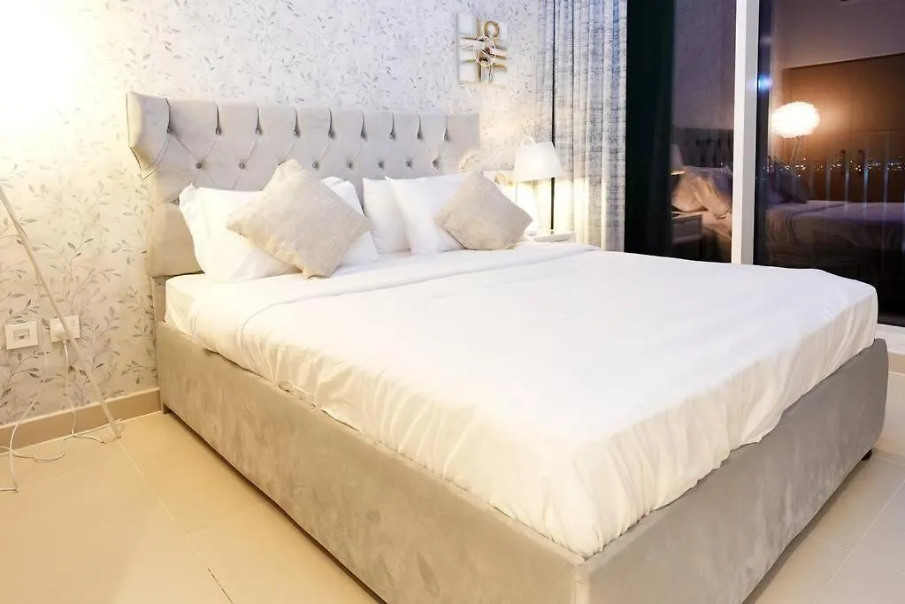 Apartment Brown Stone Holiday Homes Creek Dubai